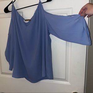 Long sleeve strap shoulder shirt